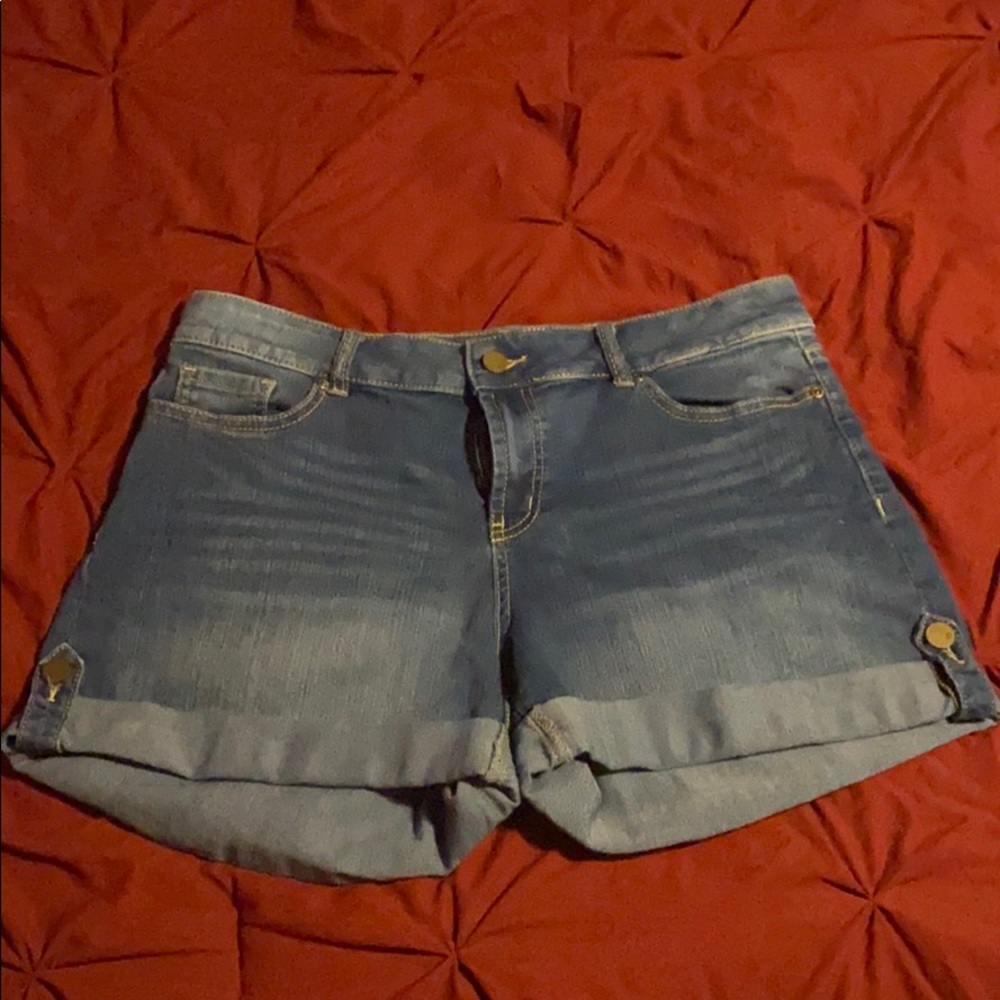 Women’s jean shorts